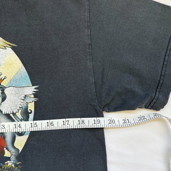 Queen Crest Double Sided Washed Gray T-Shirt Men’s Size Small - Picture 4 of 7